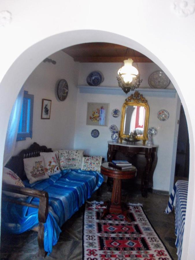 Nyfes Traditional Boutique Faltaina Skyros Exterior photo