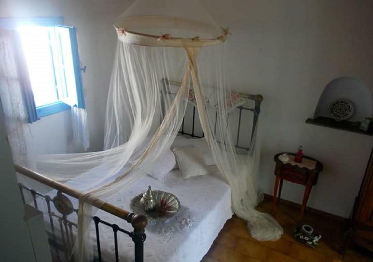 Nyfes Traditional Boutique Faltaina Skyros Exterior photo